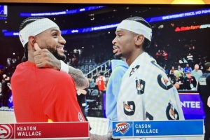 昨天转播方乌龙：将表兄弟沃克和亚历山大错写成华莱士兄弟🫣