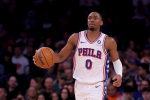 能攻能传！马克西21中13轰下34分4板12助2断 上半场24分