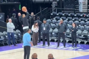 这个节奏还是独树一帜！小吧现场直拍李凯尔训练 命中率略低哇