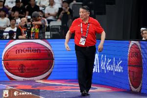 宫鲁鸣谈选人标准：立足世界杯资格赛 综合年龄&状态&伤病等因素