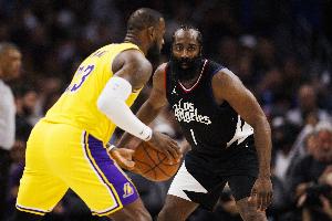 没想到吧！快船整个12月赢了6场比赛 湖人仅赢了5场