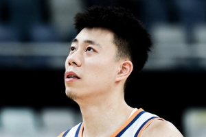 张镇麟：没想到能在家里和爸妈、好友一起跨年 希望大家保持健康