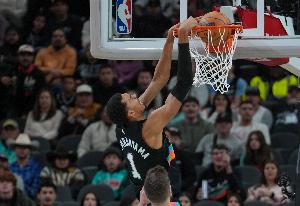 文班20次单场至少30分10板 马刺队史第4高&大卫·罗宾逊133场最多