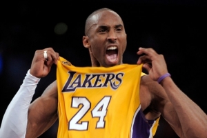 杨毅：很长时间里不理解科比的比赛方式 依然不知怎样道这声安息