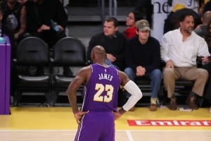 夸梅：科比和乔丹之所以打不到第23年 是因为他们训练强度太大了