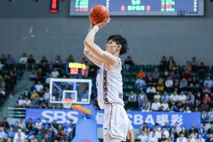 媒体人：小曾状态明显比中国赛&世预赛好多了 期待国家队窗口期