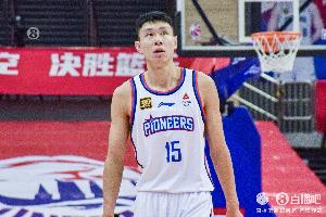 灾难！郑昊燃18分钟10投0中颗粒无收&出现4犯规 正负值-27