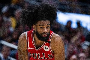 Scotto：科比·怀特小腿紧张一周后评估 吉迪腿筋拉伤两周后评估