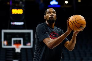 杜兰特谈NBA杯：刚开始有点奇怪但已适应 重要的是球迷是否喜欢