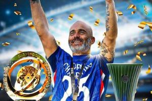 詹俊：目前切尔西面临英超争四+一月四线作战，这个节点不宜换帅