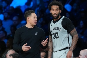 张佳玮：马刺赢在厚度 尚帕尼是最接近丹尼·格林的3D