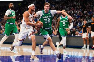 赛季至今三分命中率最差榜：大球最低 弗拉格第2 斯玛特&布克前10