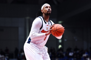 萨林杰：攻防都没北京队做得好 全队17次失误 需要回去好好总结