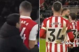 成熟了！扎卡三年前上头被塔帅冲刺阻拦，如今身为桑德兰队长劝架