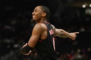 马克西本赛季第3次30+10助控卫第三多 仅次于东契奇和康宁汉姆