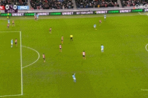 最好的一次机会！罗德里长传，格瓦迪奥尔头球被桑德兰守门员神扑