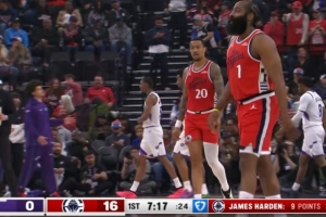 还是不得分！小卡外线单挑三分再中 快船16-0打停爵士