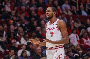 37岁95天！杜兰特超滑翔机 成火箭队史砍至少20分10助最年长球员