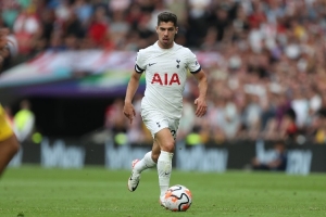 斯基拉：所罗门从热刺租借至佛罗伦萨交易完成，附带买断选项