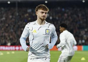 记者：夏洛特FC有意租借埃利奥特，但球员是否愿意加盟存疑