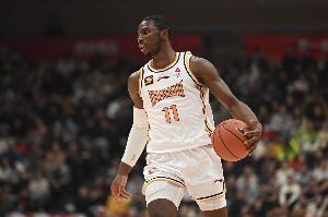 犯规困扰！迪亚洛仅打20分钟12中5拿到12分4板2助1帽 4次犯规