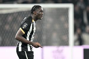 记者：法兰克福已为昂热前锋谢里夫提供报价，AC米兰也对其有意