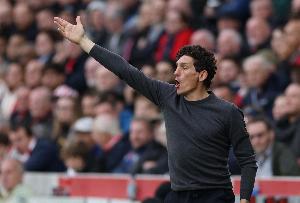 罗梅罗铲倒伊戈尔！小蜜蜂主帅：裁判和VAR认为非犯规，我不同意