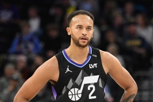 大锤尽力了！李凯尔10中8空砍赛季新高22分加8板2断2帽 罚球7中6