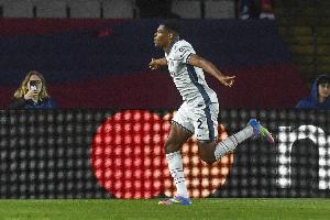 都体：邓弗里斯将在1月中旬返回米兰城，目标3月初达到出场状态