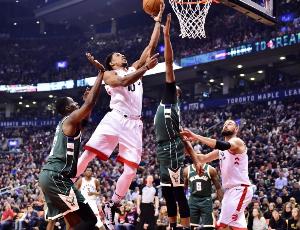 8年前的今天：德罗赞轰下52分 创个人&猛龙队史单场得分纪录