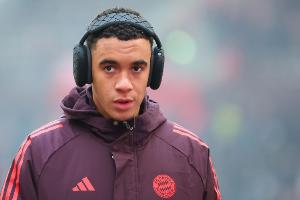 “顶级新援”！图片报：穆西亚拉冬歇期加练，预计本月下半月复出