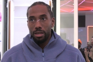 小卡谈鼻子出血：只是被划伤了 那个回合还被戳到了眼睛