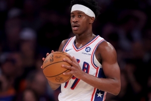 打得不错！埃奇库姆半场8投5中&罚球3中2 得到14分2板2断