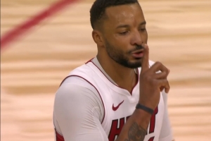 辕门射戟！鲍威尔正面三分准压哨命中 2分钟独得9分