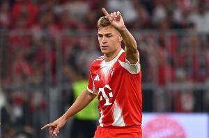 五大联赛中场2025运动战成功传球榜：基米希压佩德里居首