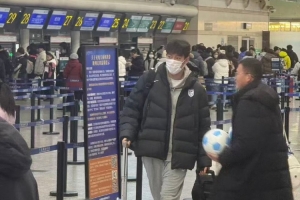 博主：毕津浩与大连英博成功续约，他正随英博参加海南冬训