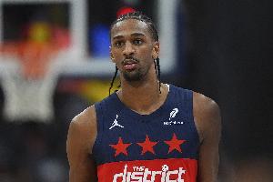 法国铁塔！萨尔最近4场场均15.3分7板2.8助 盖4.3个帽