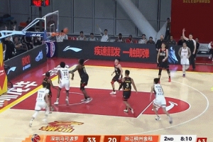 真滴有灵性！李悦洲积极飞身抢断就地突破妙传 琼斯打时间差2+1！
