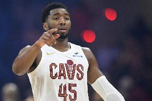 米切尔：球队现在的表现确实不错 但我们还有很长的路要走