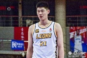 记者：胡金秋关键中投&陈盈骏低级失误 一攻一防左右比赛走势