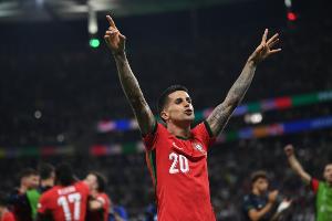 意媒：奥西利奥对引进坎塞洛并不信服，希望维护自己买来的恩里克