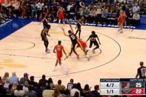 给机会？开拓者半节出现9次犯规 克林根&罗威各2次