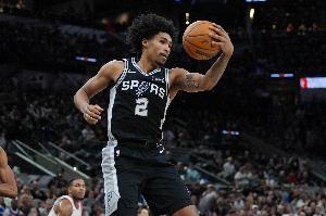 本赛季新秀替补砍20+场次榜：哈珀4次第1 乐福3次第2 科沃德第3