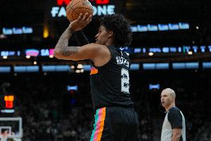 未来可期！榜眼哈珀15中9高效贡献22分外加2断1帽 罚球3中3