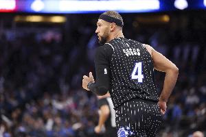 刚复出又伤了！萨格斯6中4拿到11分3板4助1断 正负值+15全队最高