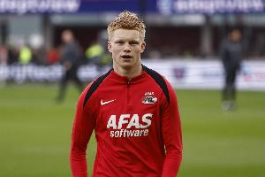 邮报：纽卡关注图卢兹后卫梅塔利，有意斯米特但冬窗预计无法成行