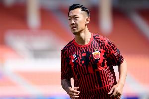 沪媒：海港13人合同到期阵容大换血 徐新离队获得转会费