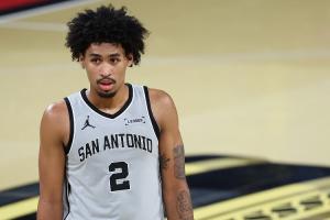 老猫莫布里谈本赛季印象深刻的4个年轻后卫：华子&CC&哈珀&卡斯尔