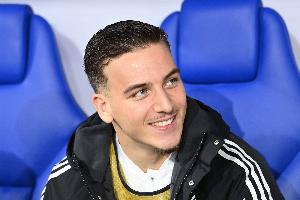 马拉：德甲没有后卫让我觉得过不掉 我与于帕的对决很激烈