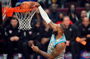 Stein：萧华无论如何都会让詹姆斯去全明星 除非他不想打或真伤了